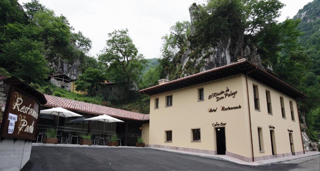 Hotel Rural - El Rincon De Don Pelayo โกบาดองกา ภายนอก รูปภาพ
